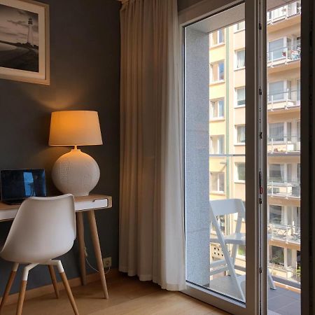 Modern Apartment At 2 Steps From Beach Ostende Kültér fotó