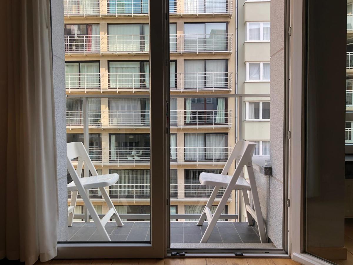 Modern Apartment At 2 Steps From Beach Ostende Kültér fotó