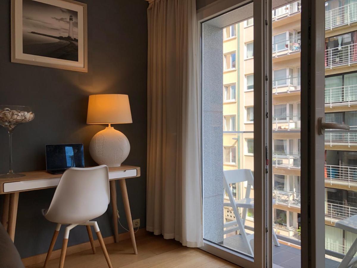 Modern Apartment At 2 Steps From Beach Ostende Kültér fotó